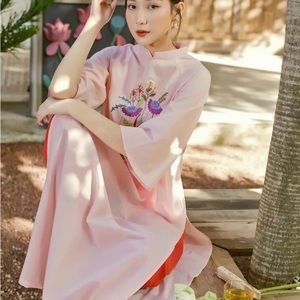 Vietnamese traditional dresses